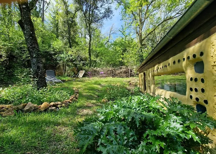 Organic And Artistic Payrignac